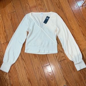 NWT HOLLISTER RIBBED WRAP TOP